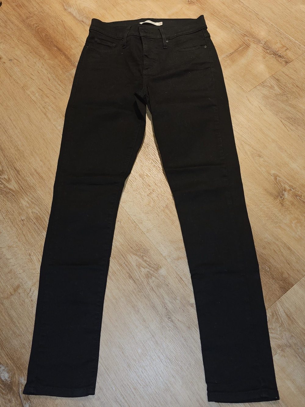 Levi's 311 Shaping Skinny jeans in black size 25 US 0 womens